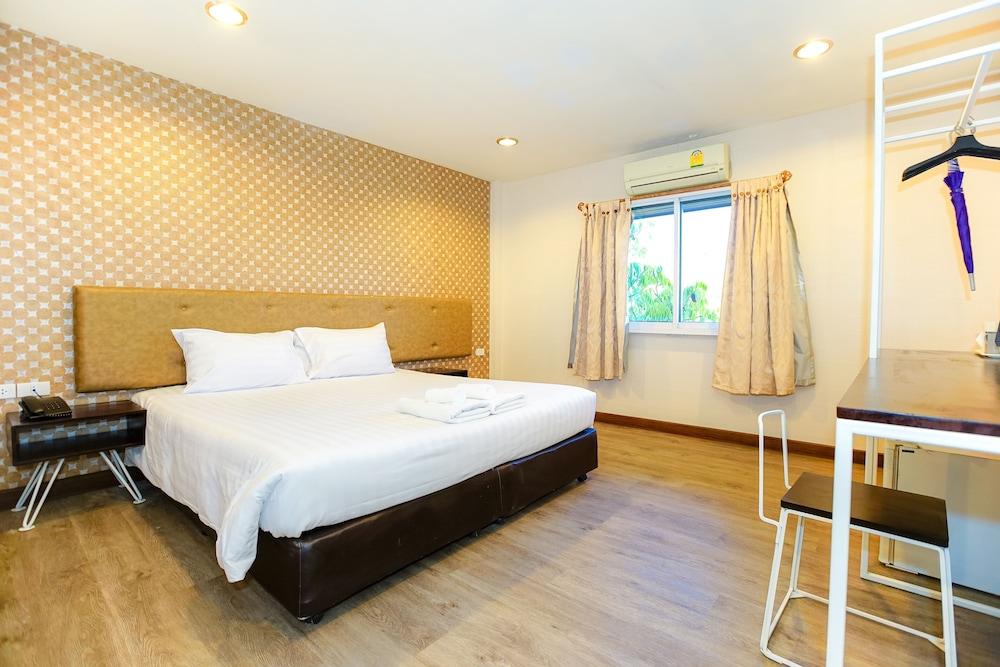 Parasol Inn Chiang Mai Old City Hotel Exterior foto